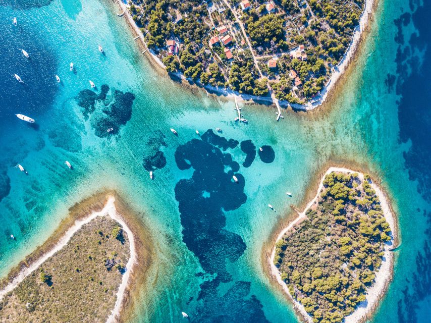 Split: Blue Lagoon and Šolta Boat Tour with Lunch and Drinks - The Blue Lagoon’s bright water
