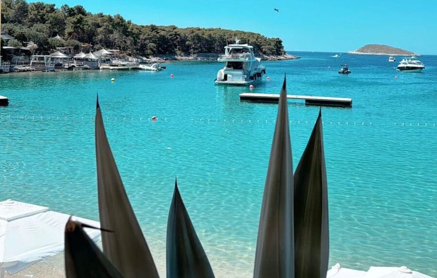 Split: Blue Lagoon, Hvar and 5 Islands Small Group Boat Tour - Why a Small Speedboat Changes the Day