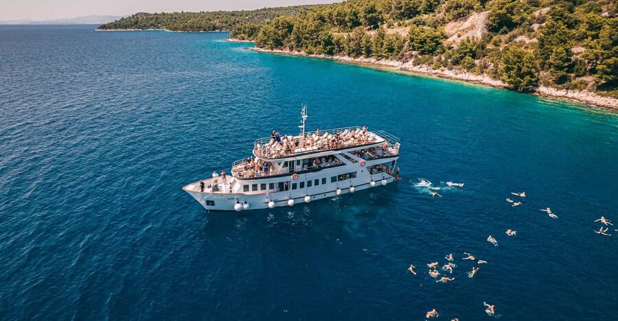 Split: Blue Lagoon, Shipwreck and Šolta with Food and Drinks - Food, drinks, and what the $74 price includes