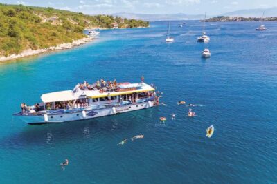 Blue Lagoon, Shipwreck, & Šolta with Lunch & Drinks