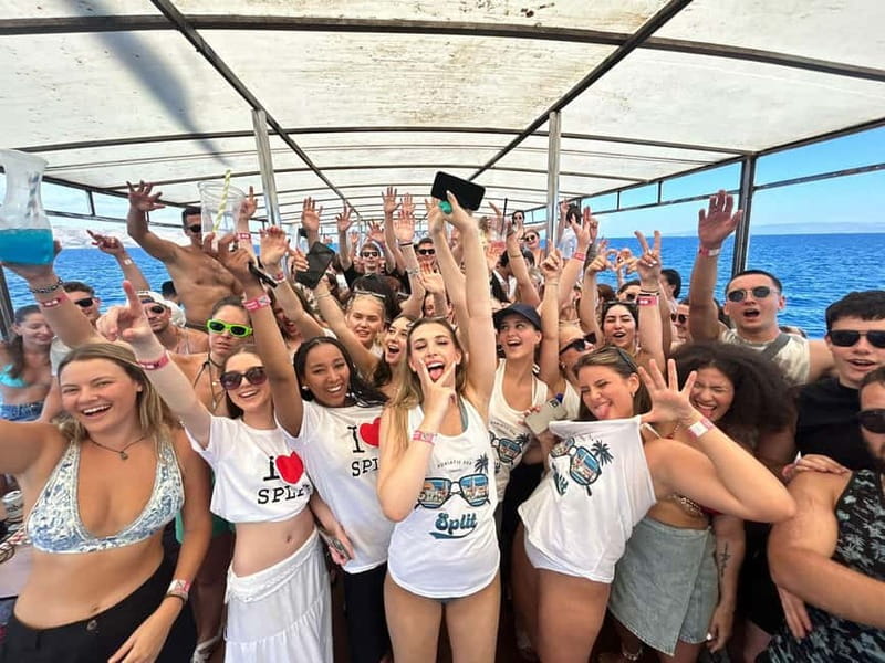 Split: Captain’s Boat Party – Blue Lagoon, DJ & Free Shots - What kind of Split afternoon is this?