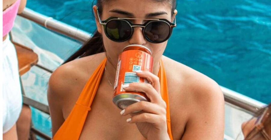 Split: Captain’s Boat Party – Blue Lagoon, DJ & Free Shots - The people make the party