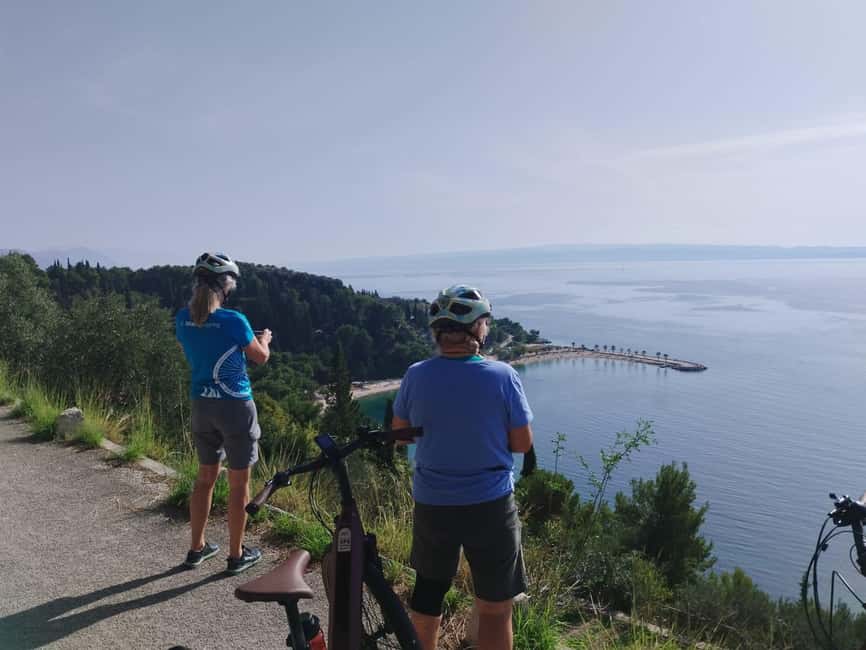 Split City & Marjan Park Electric Bike Tour - Meeting near Varos and getting comfortable on the bike