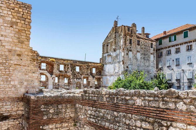 Split: Game of Thrones Small group Tour with Diocletian's Cellar - Meeting at Gray Line Split