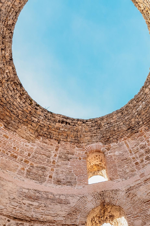 Split: Group or Private Walking Tour with Art Historian - Sv. Martin, the Silver Gate, and Peristyle