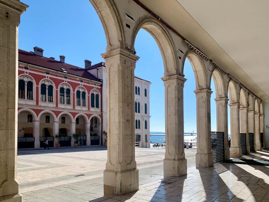 Split: Group or Private Walking Tour with Art Historian - Riva and the modern face of Split