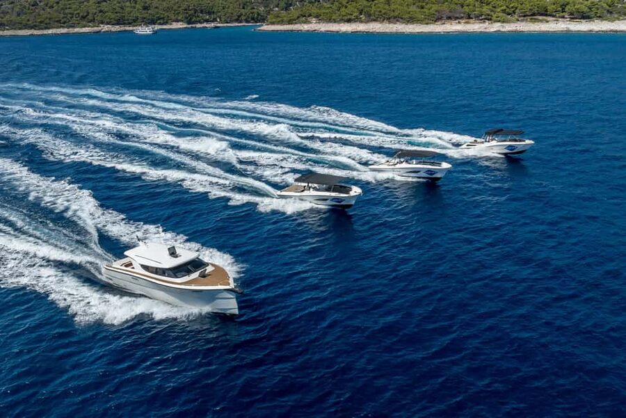 Split: Half-Day Blue Lagoon, Shipwreck, and Trogir Boat Tour - Who should book this half-day tour?