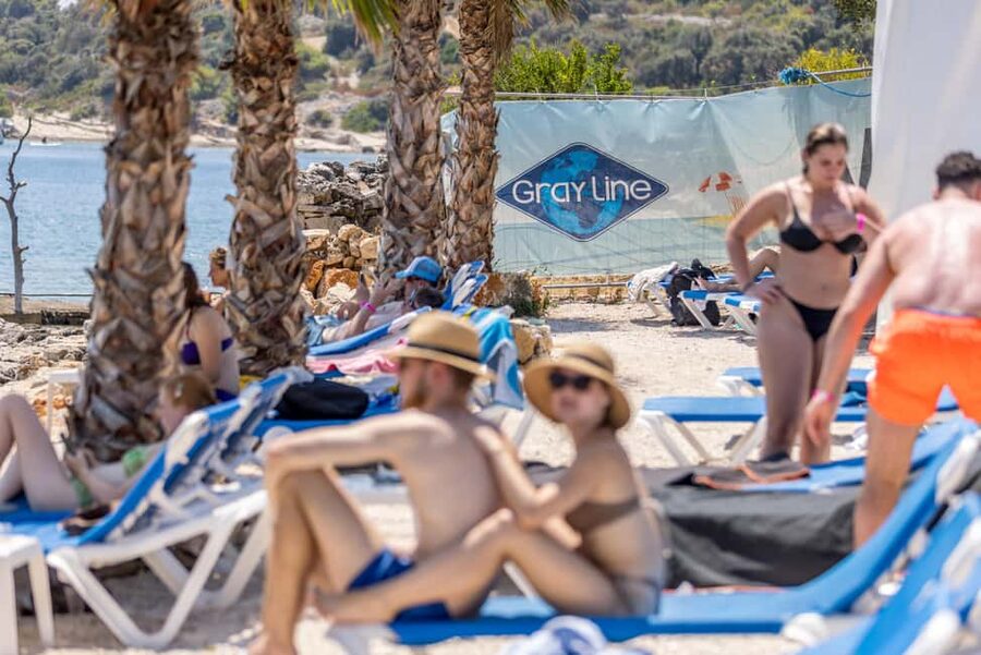 Split: Half-Day Blue Lagoon, Shipwreck, and Trogir Boat Tour - Starting on Split’s Riva promenade