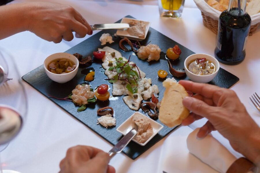 Split: Historical & Gastro Treasures Tour with Green Market - Dessert changes with the season