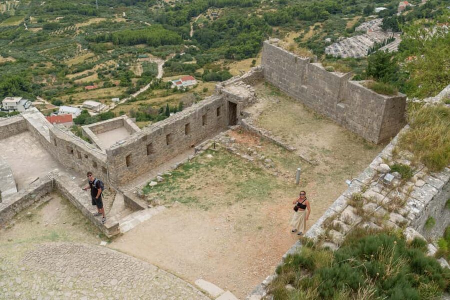 Split: Historical Tour of Salona, Klis Fortress and Trogir - Klis Fortress: A Strong Finish Above Split