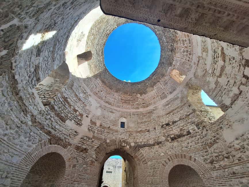 Split: History Walking Tour of the Old Town - Guide style, language, and group size