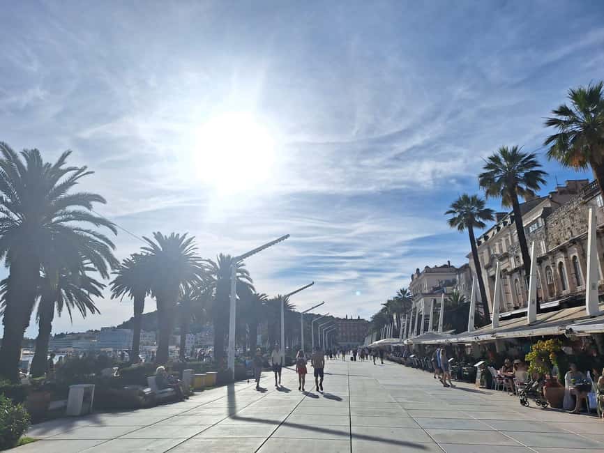 Split: History Walking Tour of the Old Town - The Vestibule and the palace’s theatrical side