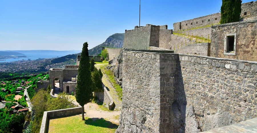 Split: Klis Fortress GOT and Olive Museum Entry Tickets - Food, gardens, and the optional meal