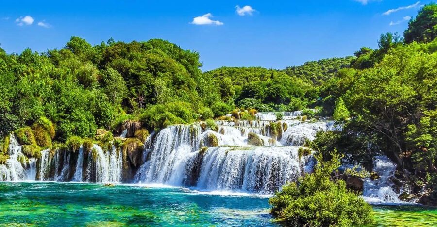 Split: Krka National Park Full-Day Tour with Wine Tasting - Guides who keep a large group together