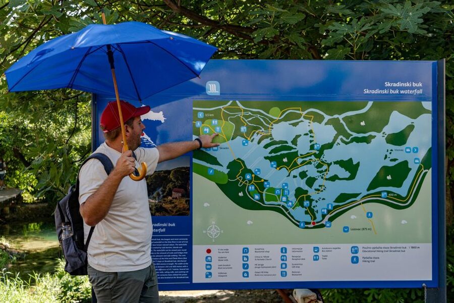 Split: Krka Waterfalls Guided Day Trip with Swim & Boat Tour - How the guide affects the experience