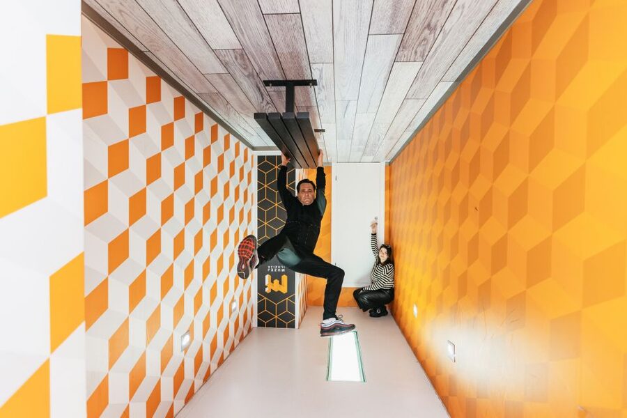 Split: Museum of Illusions Entrance Ticket - Watching people grow and shrink