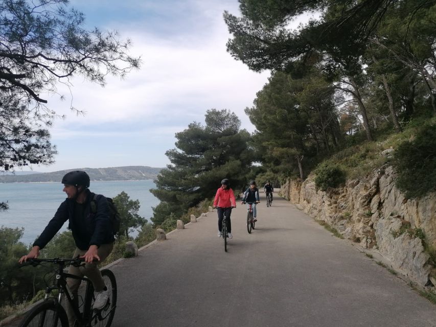 Split: Old Town Guided Bike Tour with Poljud Stadium - Key points at a glance