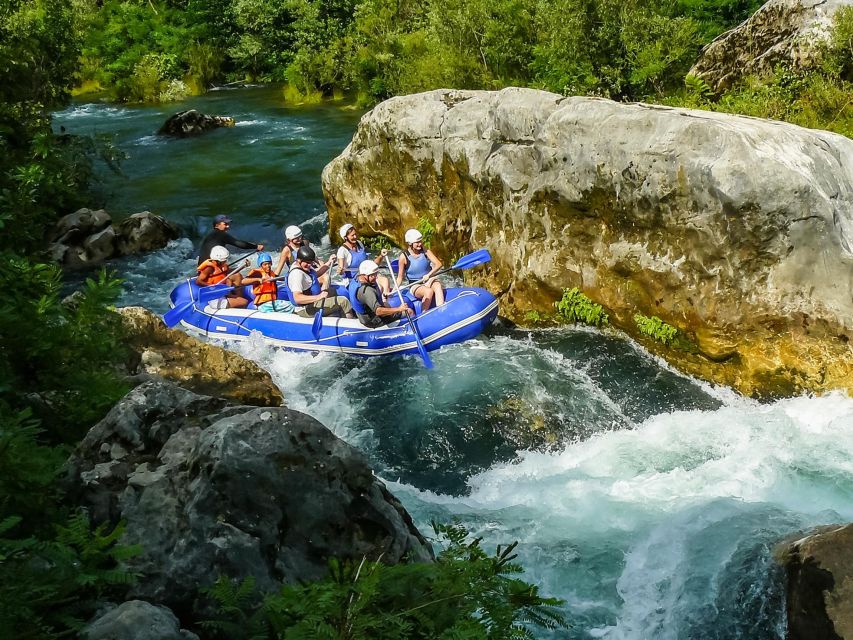 Split/Omiš: Cetina River Rafting with Cliff Jump & Swimming - Gearing up beside the Cetina