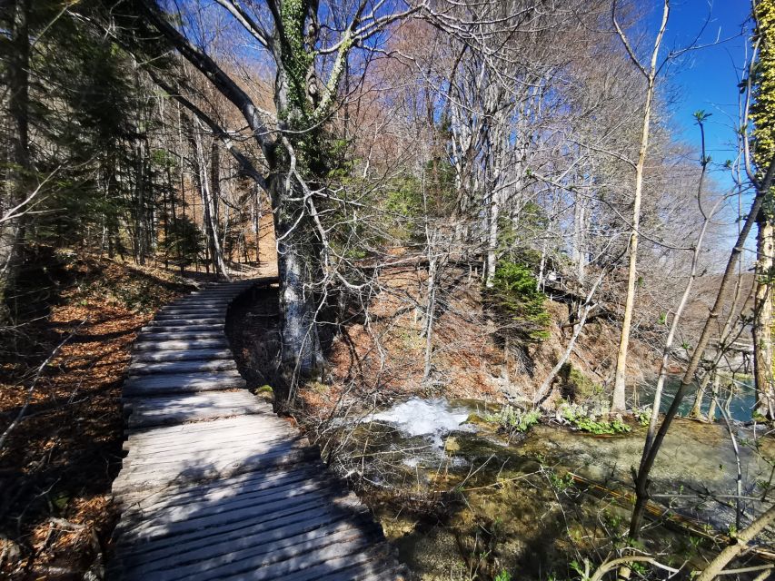 Split: Plitvice Lakes Guided Day Tour with Entry Tickets - Food, clothing, and what to pack