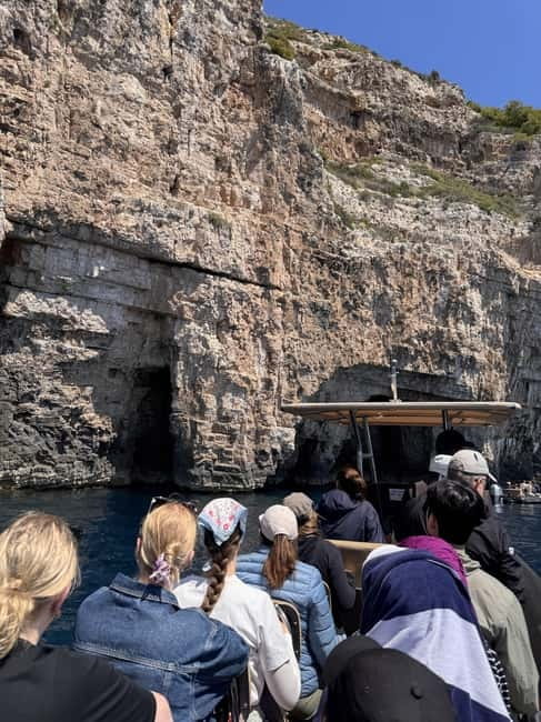Split/Podstrana: Blue Cave, Hvar & 6 Islands Speedboat Trip - Stiniva Cove, a beautiful but brief swim