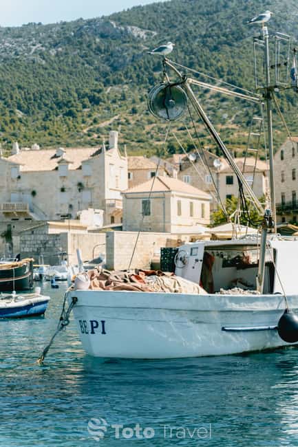 Split/Podstrana: Blue Cave, Hvar & 6 Islands Speedboat Trip - The Pakleni Islands on the way to Hvar