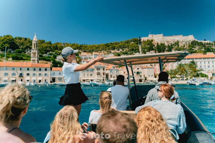 Split/Podstrana: Blue Cave, Hvar & 6 Islands Speedboat Trip - Two hours in Hvar Town