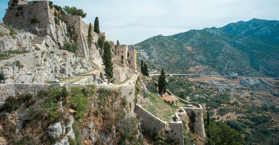 Split: Private tour to Klis Fortress and Vranjača cave - Mario’s guiding style and the private advantage