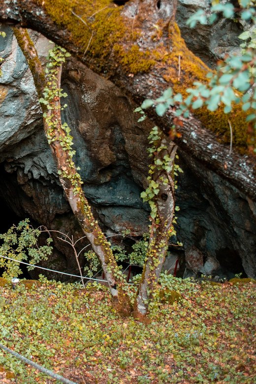 Split: Private tour to Klis Fortress and Vranjača cave - Klis Fortress: history with a view
