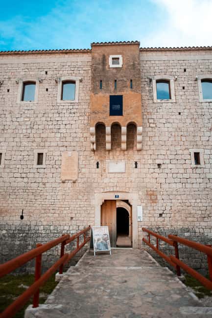 Split: Private tour to Salona, Vitturi castle and Trogir - What the $117 price really covers