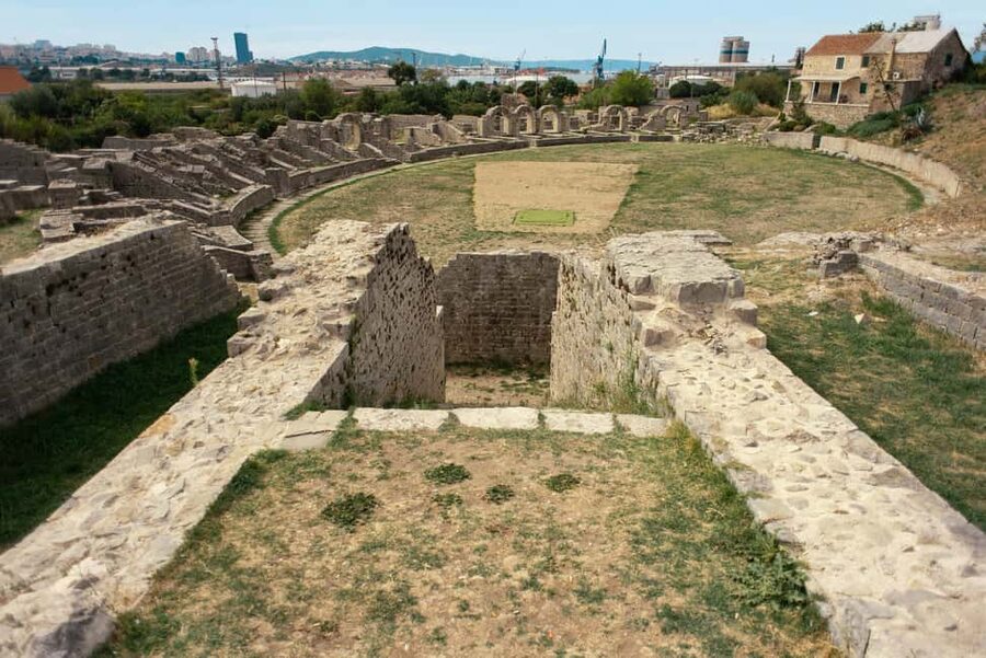 Split: Private tour to Salona, Vitturi castle and Trogir - Who should book this tour?
