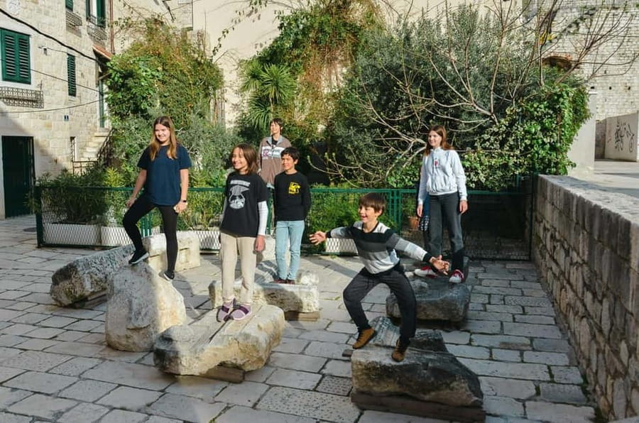 Split: Private Walking Tour for Families with kids (5-17y) - Treasure hunts, riddles and the right level of challenge