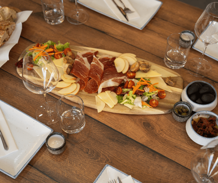 Split&Sip: Educational wine tasting - A relaxed shop setting, not a grand vineyard visit
