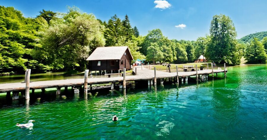 Split: Transfer to Zagreb with Plitvice Lakes Entry Tickets - Who should book this experience?
