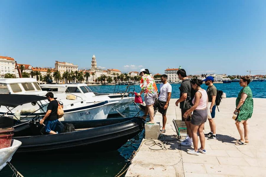 Split/Trogir: Blue Lagoon and 3 Islands Speedboat Tour - Maslinica on Šolta: a quieter last stop