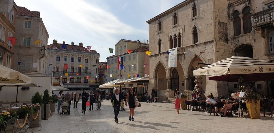 Split: Walking tour of Split with a 'Magister' of History - Peristyle, the Palace’s grand central space