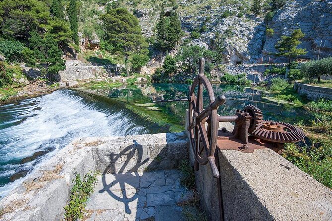 Srdj hill scenic panorama drive and Dubrovnik Old Town PRIVATE TOUR - Stop two: Mount Srd and the classic Old Town view