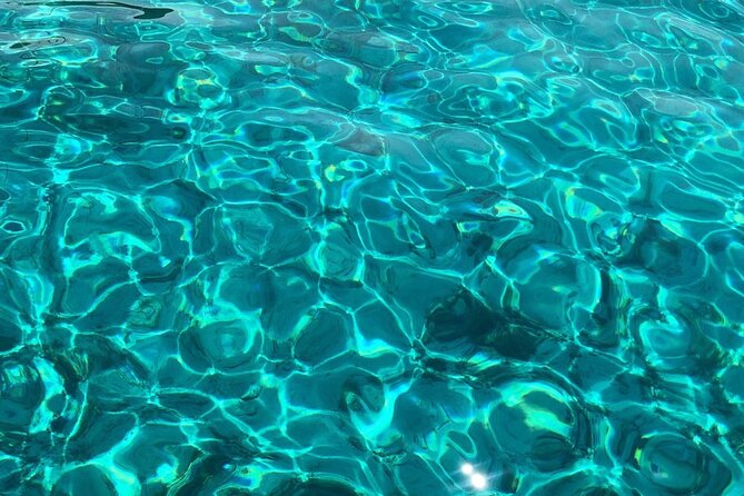 Stiniva, Green Cave, Blue Lagoon & Secret places - Green Cave and the changing light