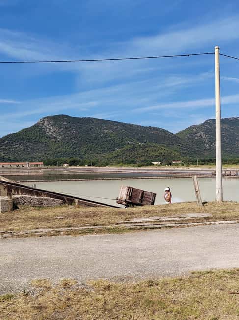Ston private walking tour with the walls and saltworks visit - The central fortress and the climb above the salt pans