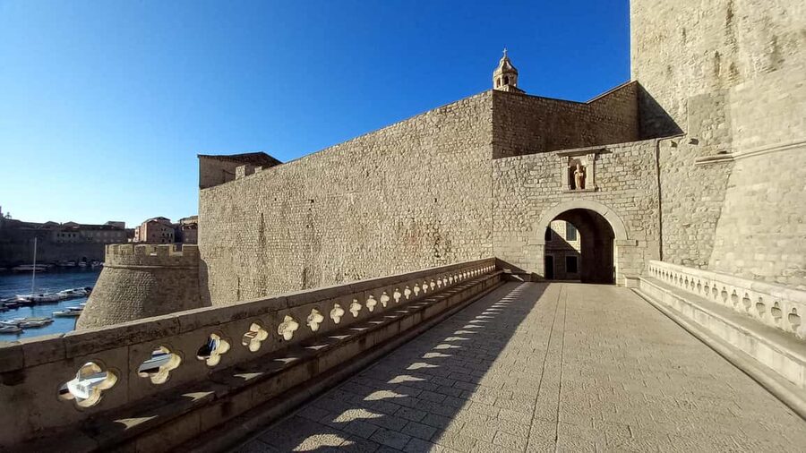 Sunset Wall Walk: 75-Minute Guided Tour & Free Exploration - The Southern Walls: Your Time, Your Pace