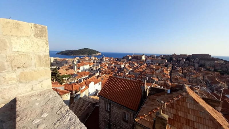 Sunset Wall Walk: 75-Minute Guided Tour & Free Exploration - What the History Covers