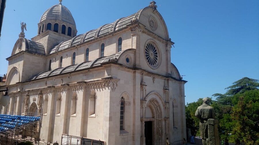 The beauty of the Middle Ages-Šibenik - Noble palaces, family coats of arms, and the Šibenik meter