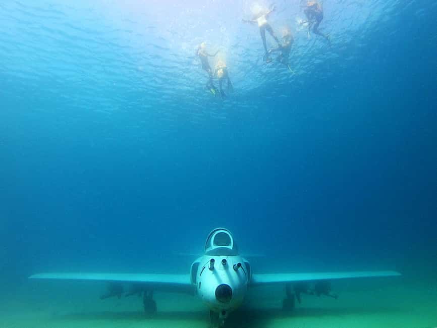 Trogir: Boat tour to Unique underwater museum - The private beach at Jelinak Bay