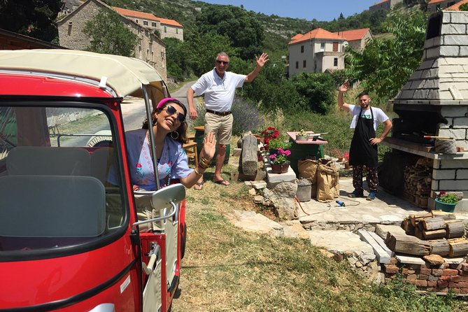 Tuk Tuk Sightseeing Tour of Hvar - What $289.63 means for two people