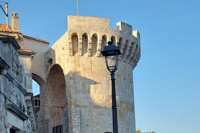 Walking Tour in old town Korcula 1 Hour - Practical booking advice for port arrivals