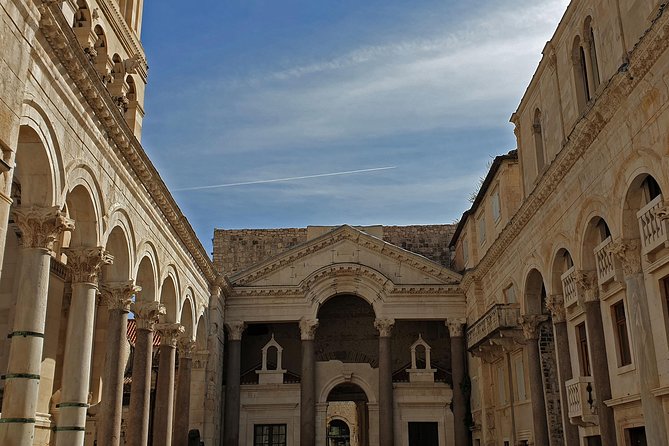 Walking Tour of Split with a 'Magister' of History - Grgur Ninski and the story of Croatian language