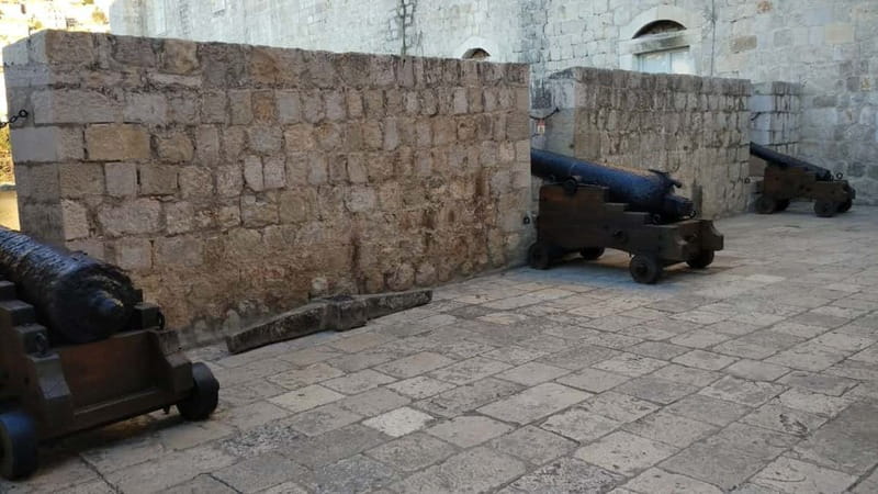 Walls of Dubrovnik: Small-Group 2-Hour Tour With a Local - Fort Revelin and the northern wall