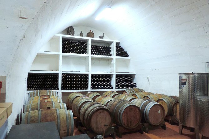 Wine Tasting & Winery Tours - Small-group comfort and the practical value