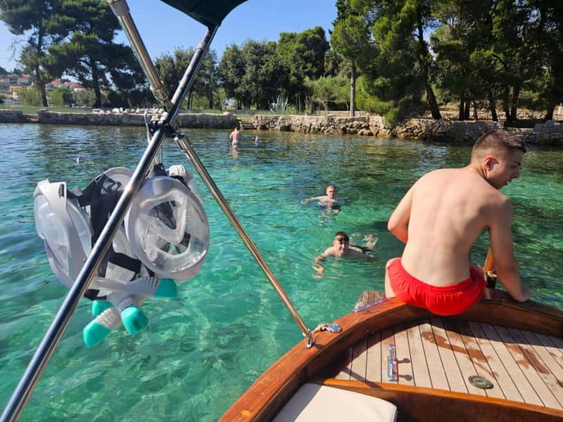 Zadar: 3 Islands Snorkeling Cruise with Prosecco - The first 30 minutes: Zadar from the sea