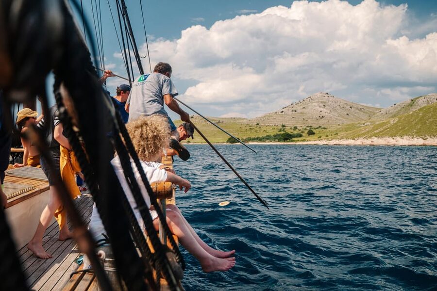 Zadar: Boat Tour with Unlimited Wine & 3 Stops - The Cruise Between Stops