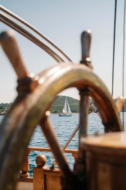 Zadar: Boat Tour with Unlimited Wine & 3 Stops - Kali: A Short Visit With Food Options